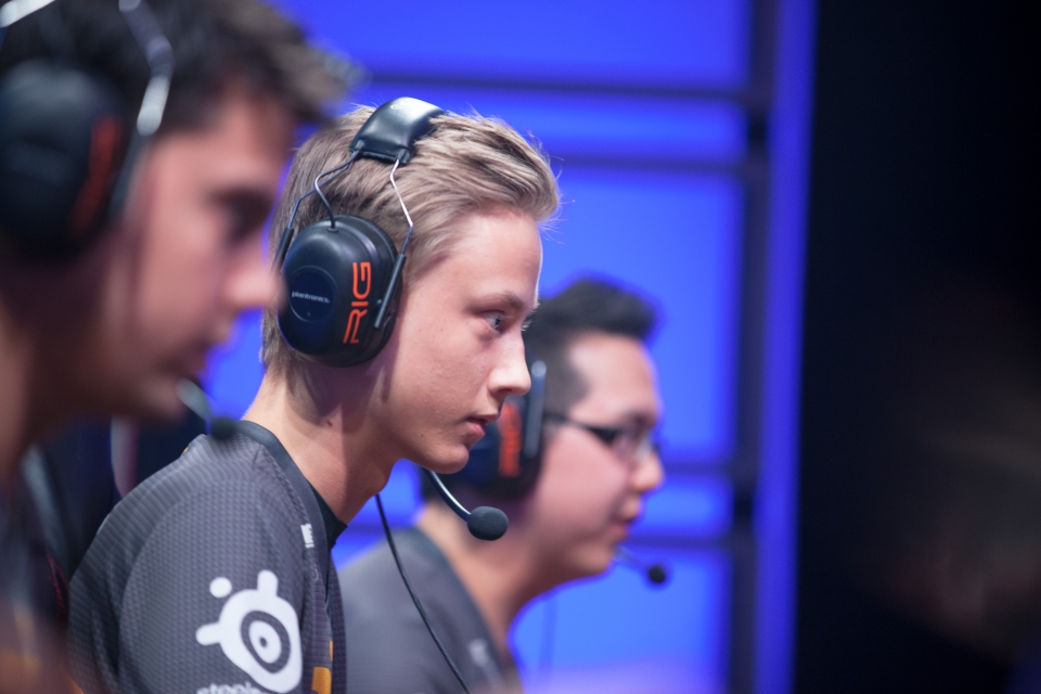 Rekkles Realiza um Pentakill de Ezreal na SoloQ Coreana