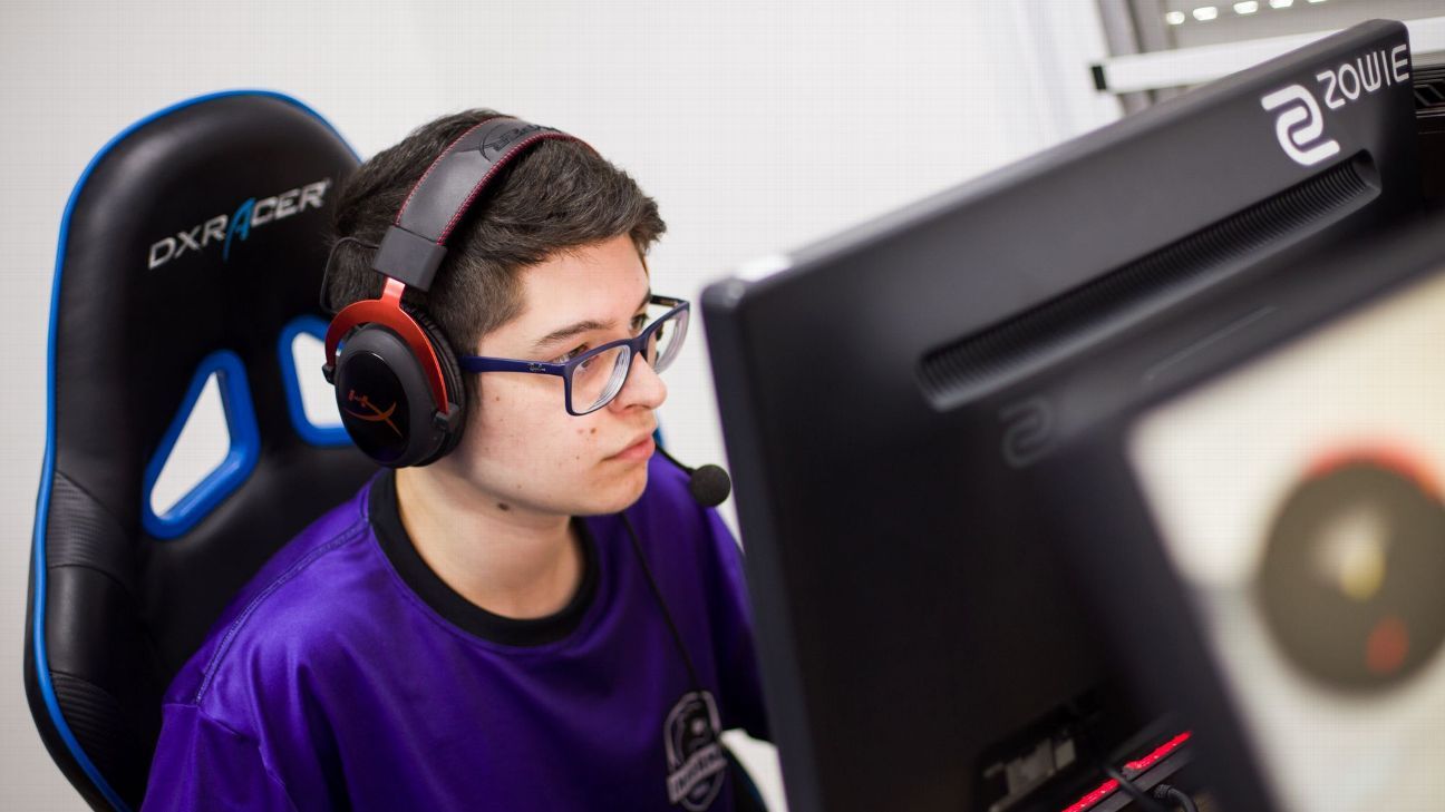 frostezor é o novo jogador do Santos e-Sports