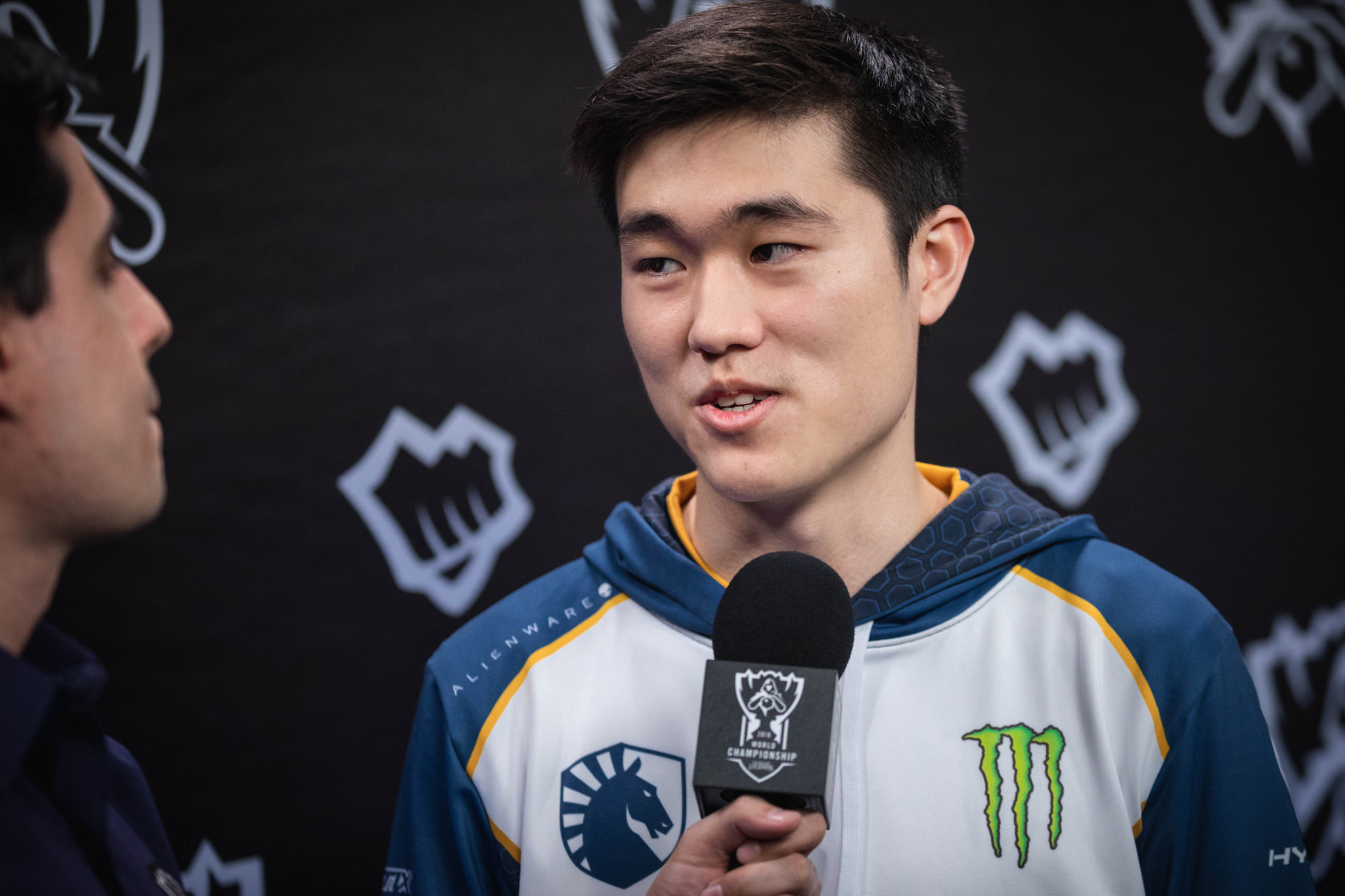 LoL: Crown vai para a reserva e Pobelter assume a titularidade na CLG
