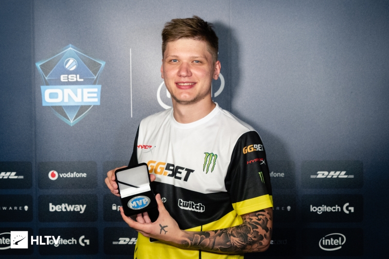 S1mple é eleito o melhor jogador do mundo em 2018; Dev1ce fica em segundo