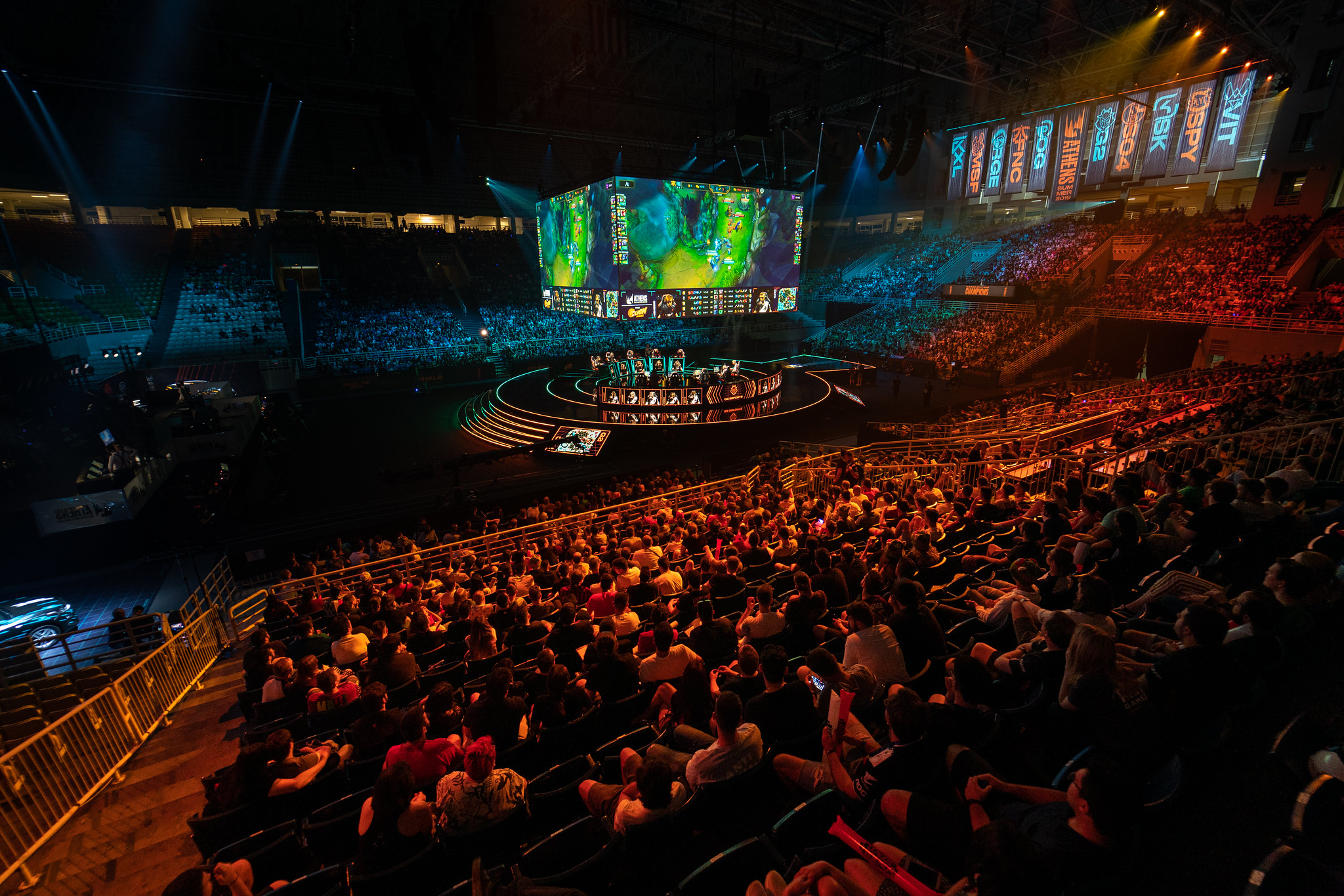 LoL: Pico diário de jogadores é de 8 milhões, diz Riot