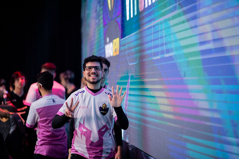 LoL: Robo deseja sorte à Riot para balancear Wukong