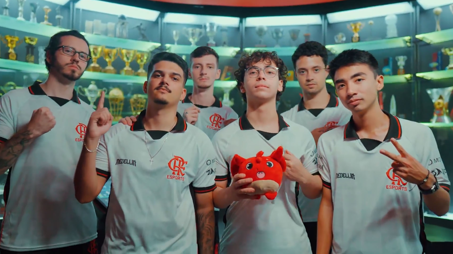 Circuito Desafiante 2025: Flamengo eSports é eliminado e luta contra o rebaixamento