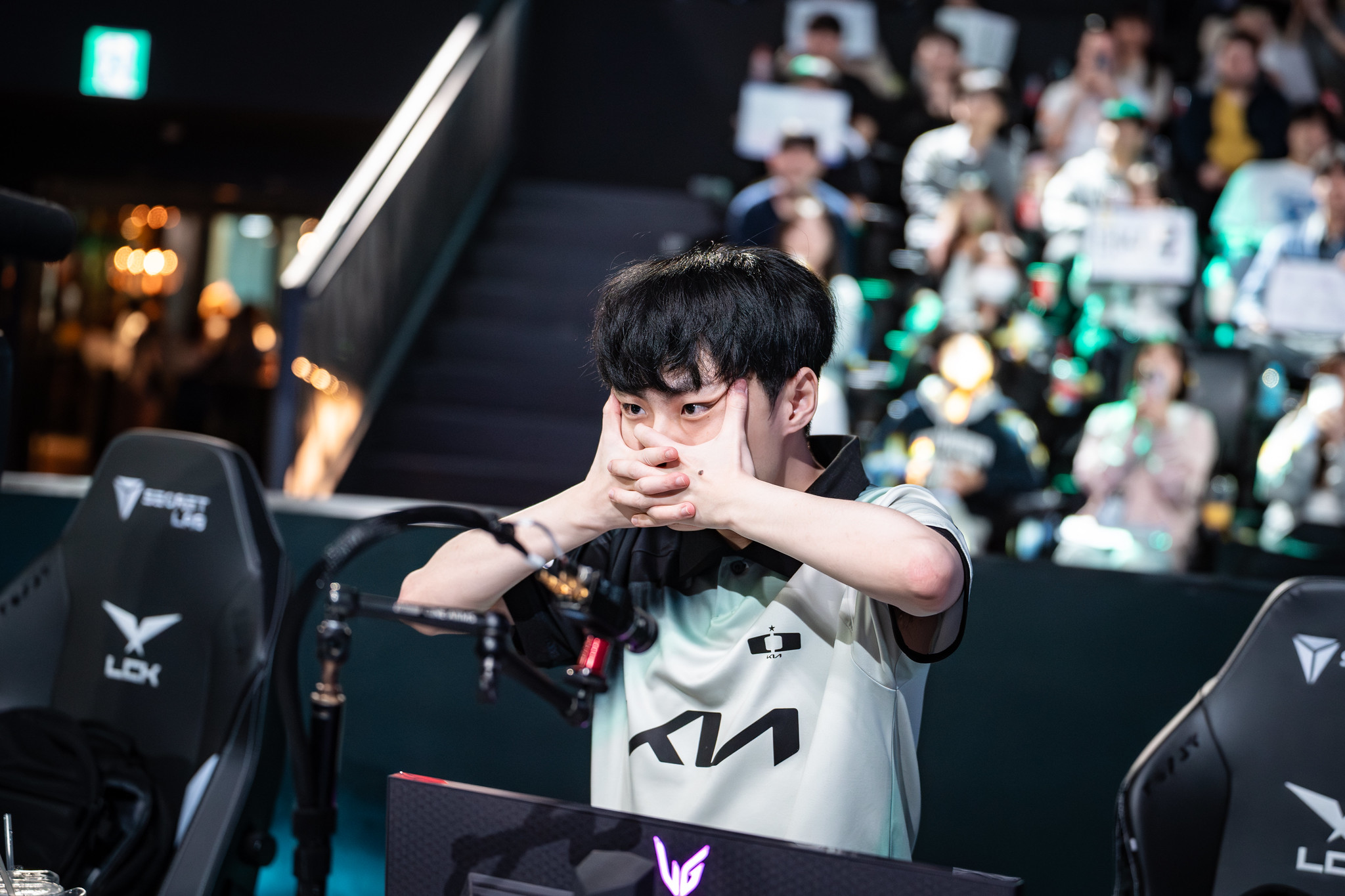 LoL EWC 2026: Em dia de surpresas, DK elimina a BLG; confira o resumo do dia