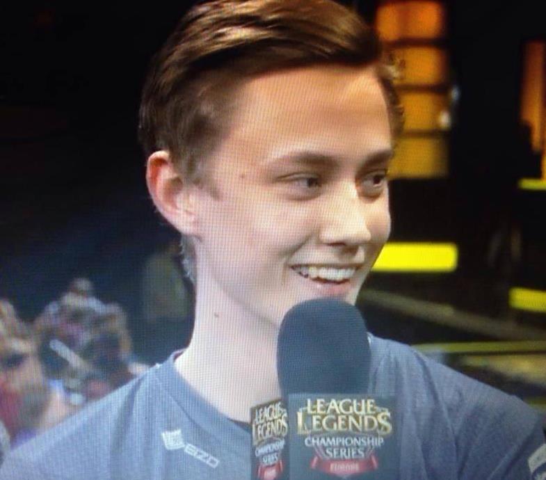 Rekkles alcança um KDA de 65 com sua Vayne na LCS