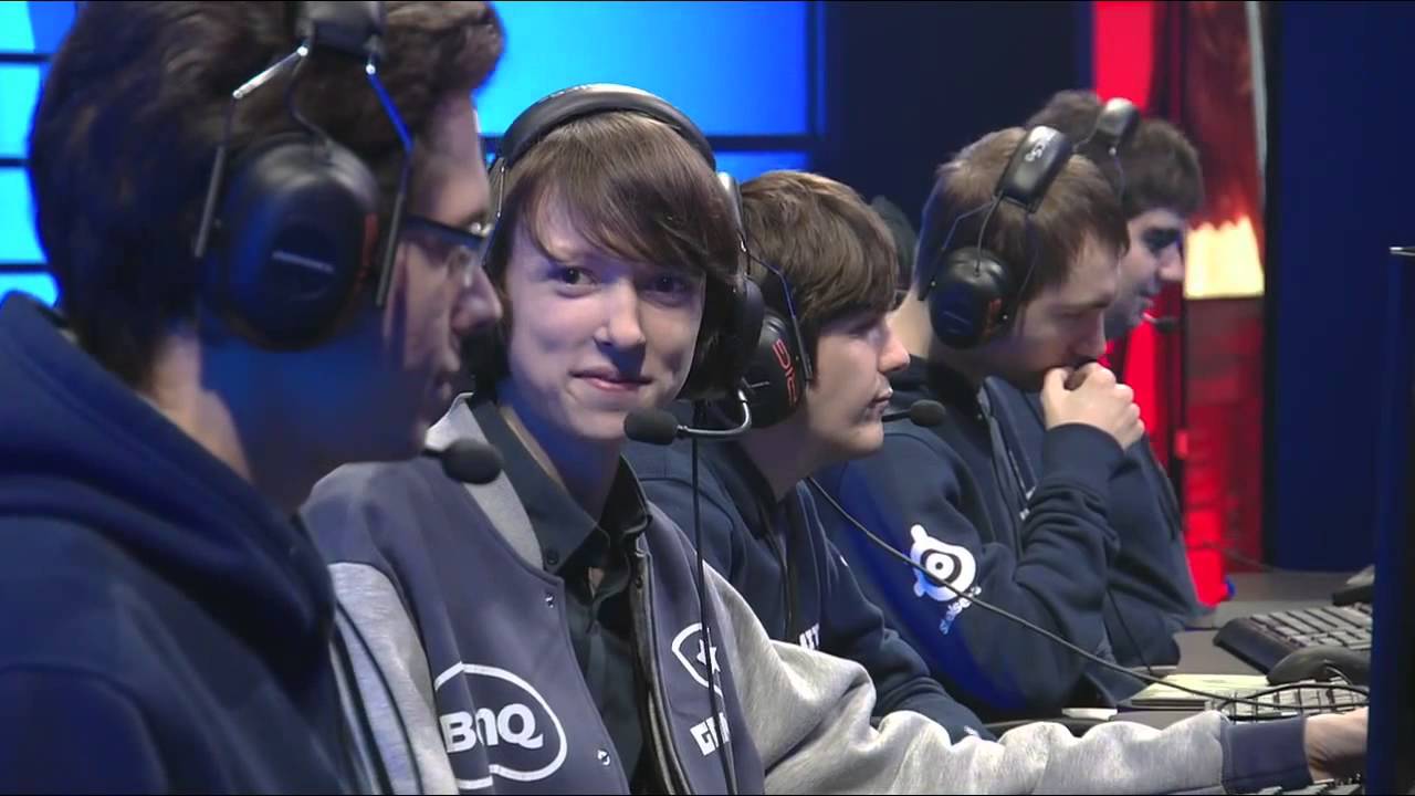 Diamond elogia Albus Nox e diz: “Ninguém tem bolas como os russos”