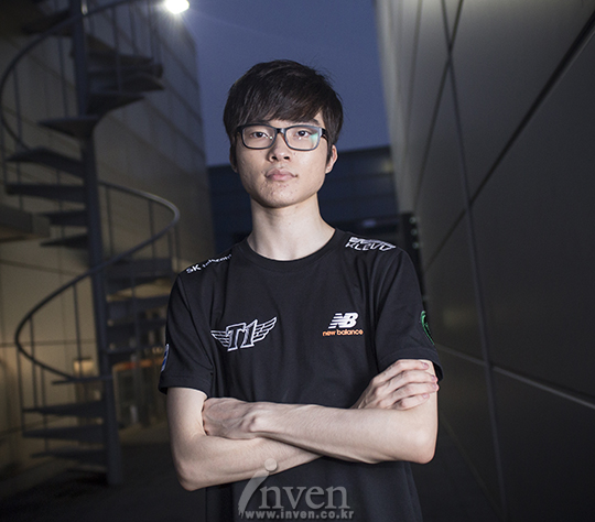 Faker diz: “Eu Quero Vencer a EDG e ganhar o Mundial”
