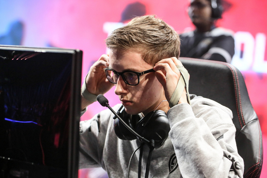 Team Solo Mid e Cloud 9 se encontram novamente na final da LCS NA