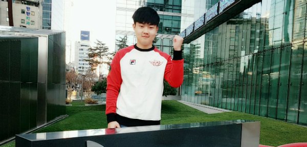 SK Telecom T1 anuncia Huni como seu novo top laner