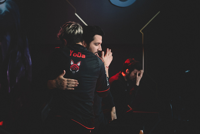 Com ‘Yotitular’ Red Canids vence paiN e está na final do CBLOL