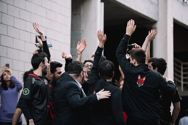 Red Canids vence Team oNe e segue viva na disputa de vaga para a semifinal