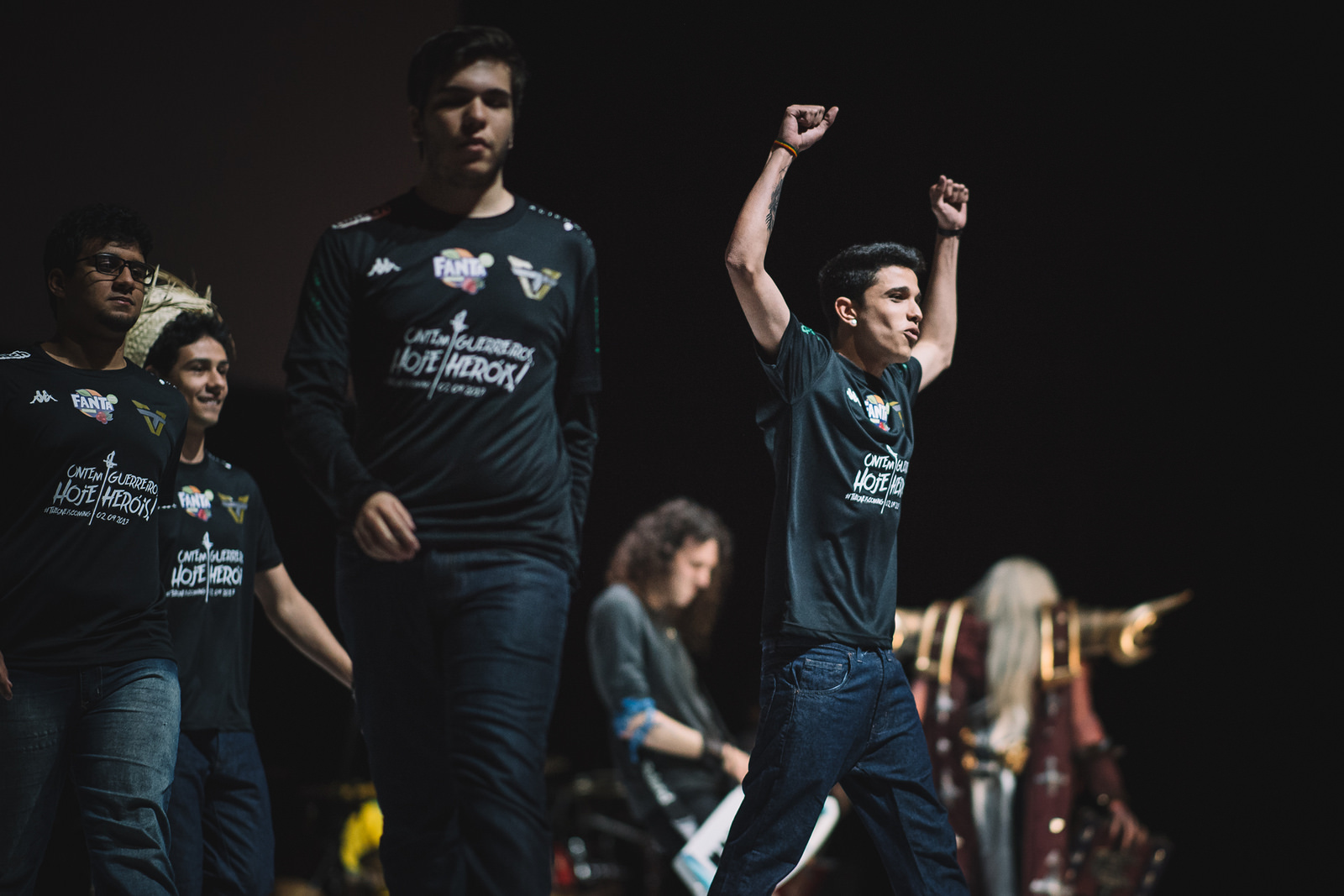 Contra tudo e contra todos! Team One é campeã do CBLOL 2017