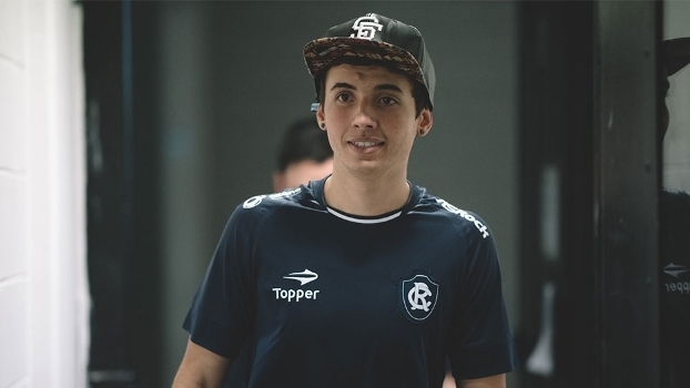 Flamengo anuncia Evrot como o mid laner da equipe de LOL