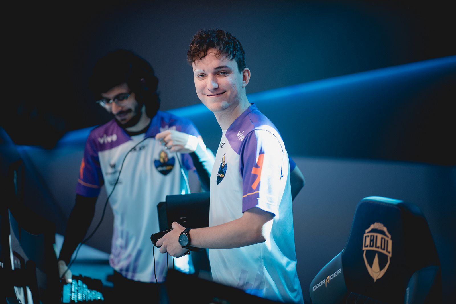 micaO: “Do nada, mudou tudo e eu preciso saber mil champions. É uma fase difícil, mas estamos aprendendo”