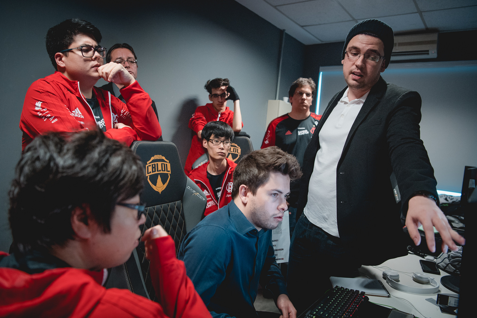 Sem Mit no Estúdio, Von assumirá o posto de treinador do Flamengo no CBLOL