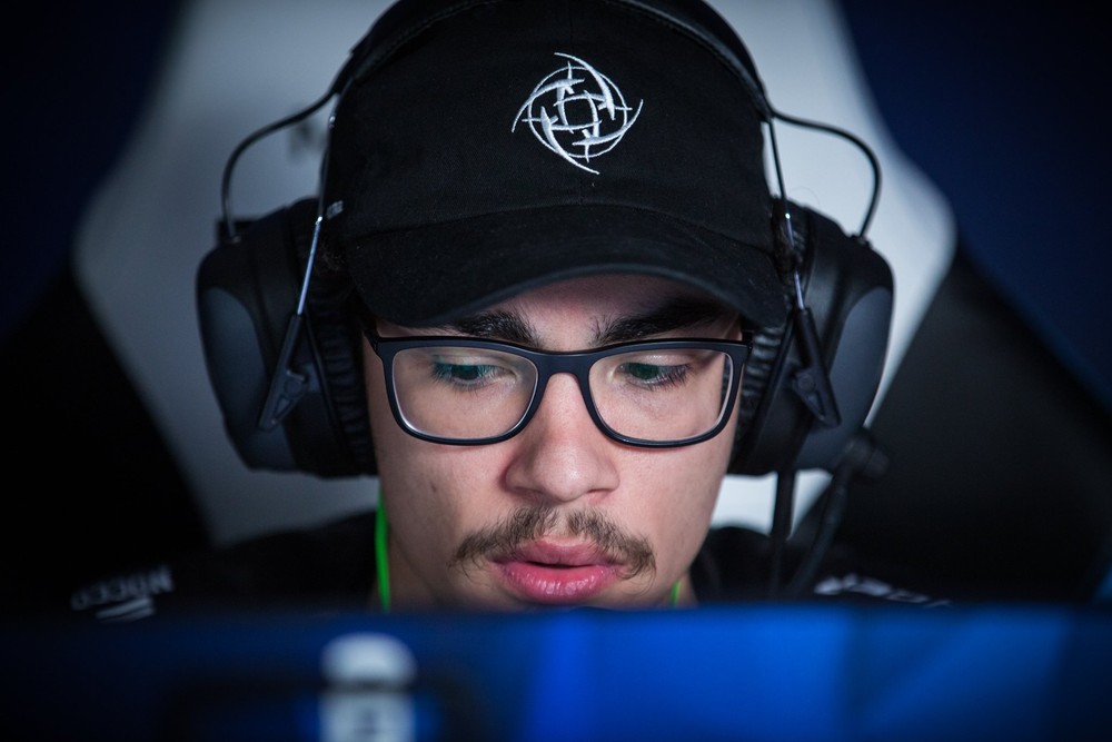 Ninjas in Pyjamas vence Fnatic e se classifica para os playoffs do Six Major Paris