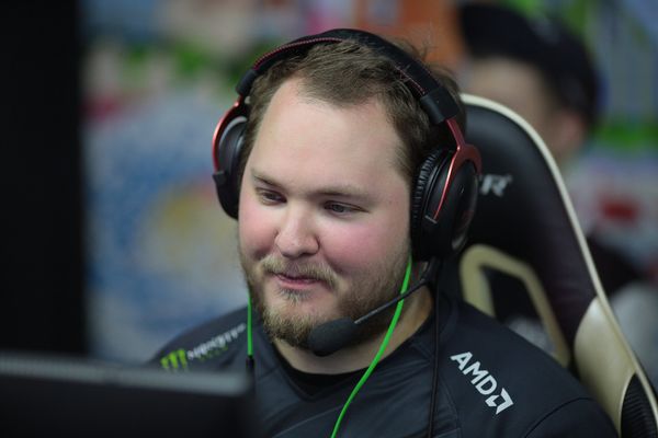 Flusha é o mais novo jogador da Cloud9