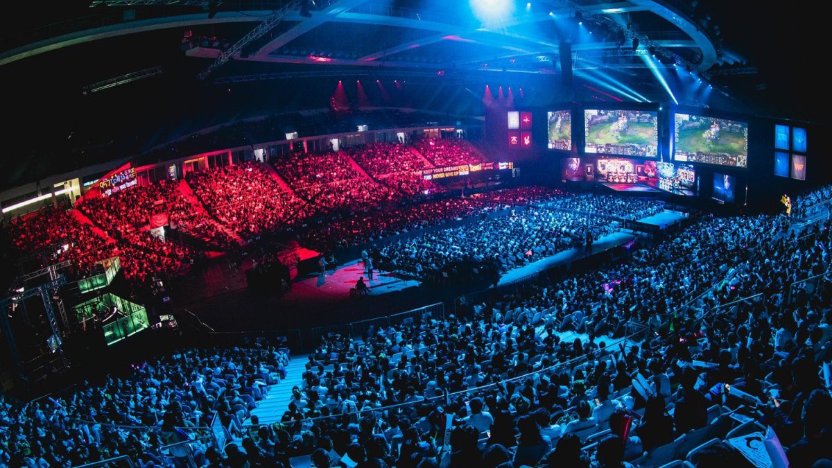 Faltando menos 1 mês para começar, Mundial de LOL 2018 já tem 16 times confirmados