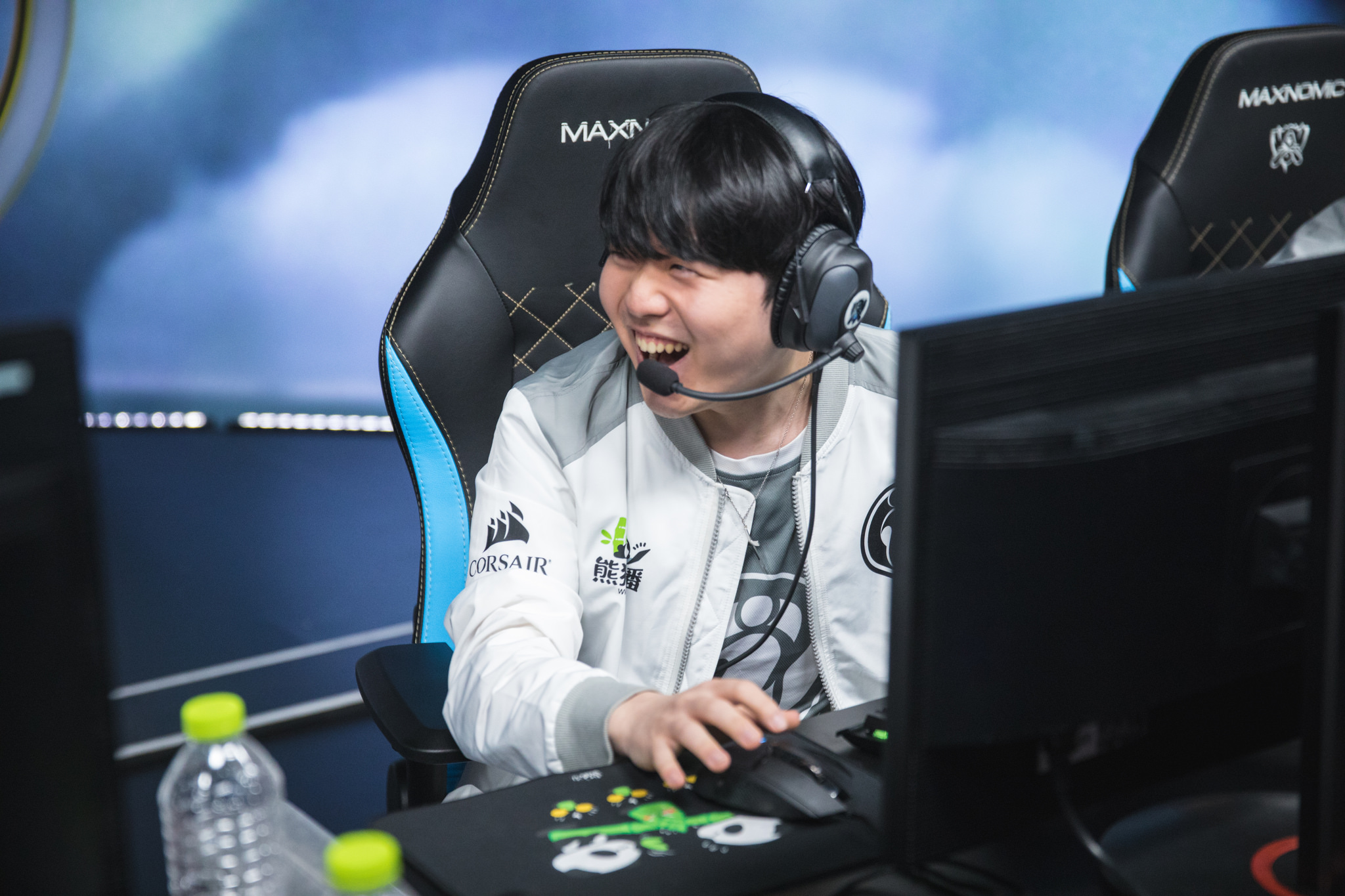 LoL: Atual campeã, Invictus Gaming se classifica para o Mundial 2019