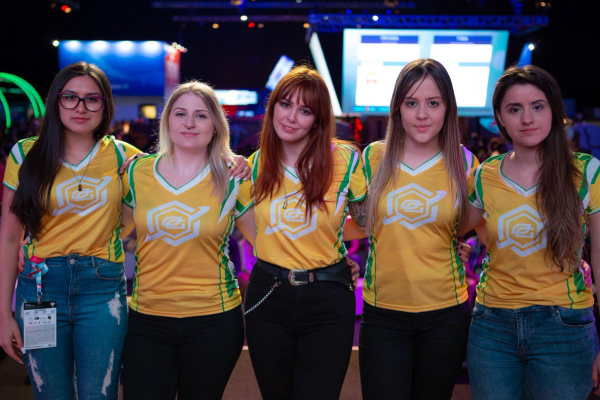 OpTic Gaming encerra atividades com time feminino