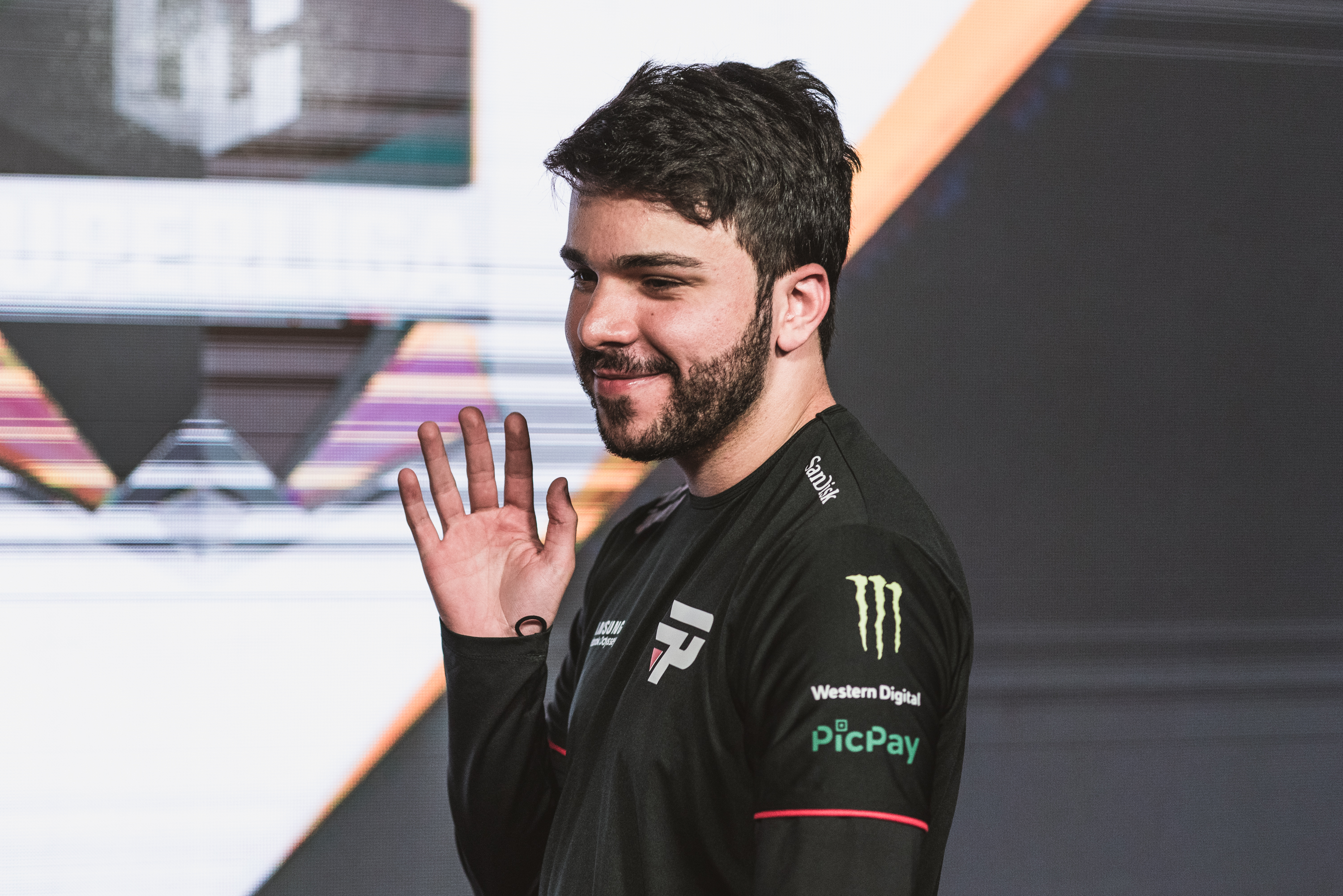 Em série disputada, paiN vence Santos e vai para a final da Superliga ABCDE