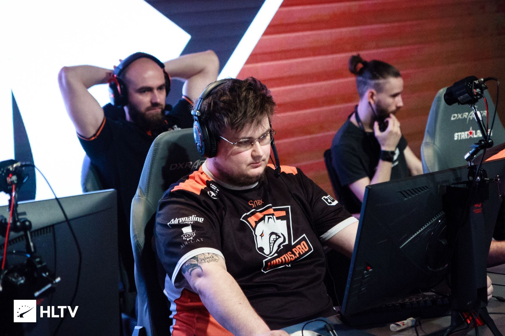 Virtus.pro anuncia novo elenco para 2019