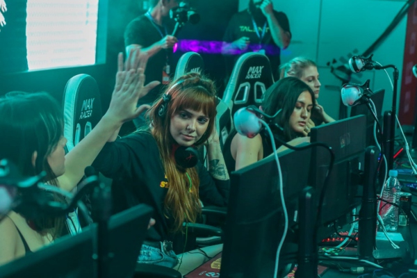 Com Time das Lindas representando o Brasil, lista de participantes da WESG 2018 feminina está definida