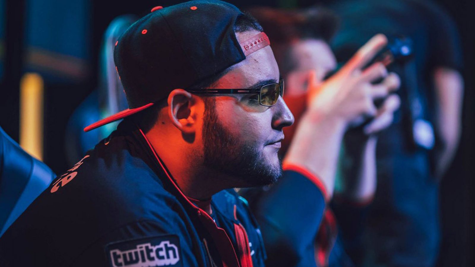 Pro player cogita abandonar competitivo de CoD e ir para o de Apex Legends