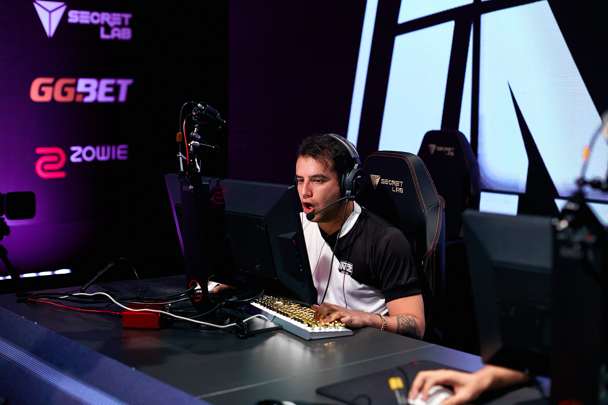 CS:GO: Dois anos após problemas, kNg tem visto P1 norte-americano aprovado