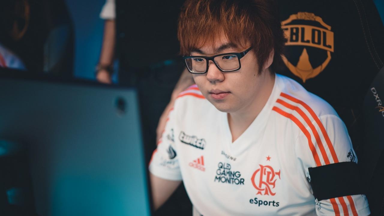 LoL: Goku se envolve em acidente de carro em MS; pai do jogador falece no local