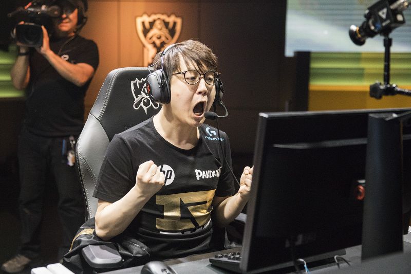 LoL: Mata e Tabe são contratados para comissão técnica da RNG