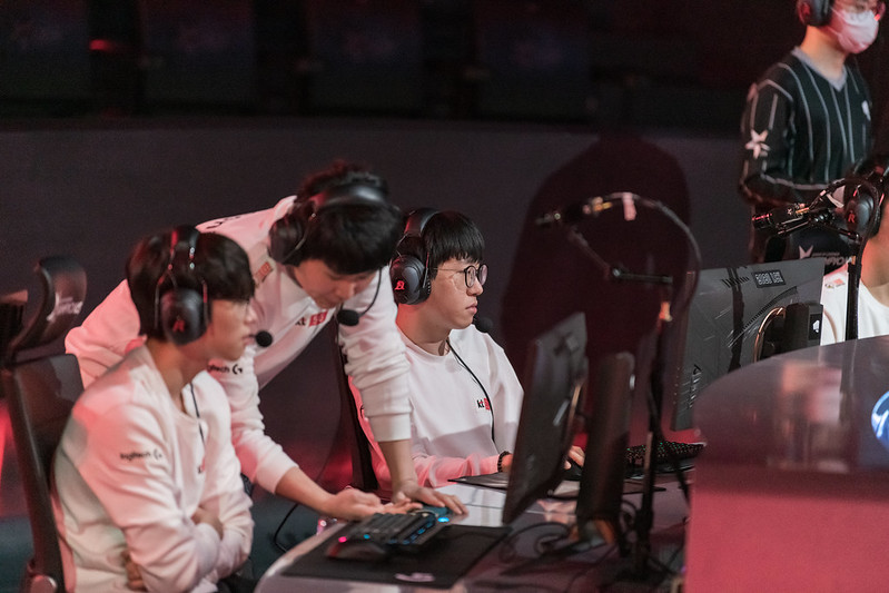 LoL: 78% dos jogadores da LCK usaram Flash no F nesse split