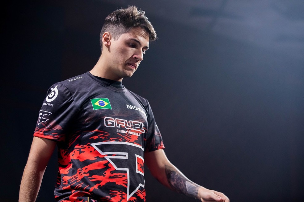 R6: FaZe anuncia saída de cameram4n