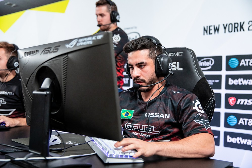 CS:GO: coldzera destrói TYLOO com 4k de Desert Eagle