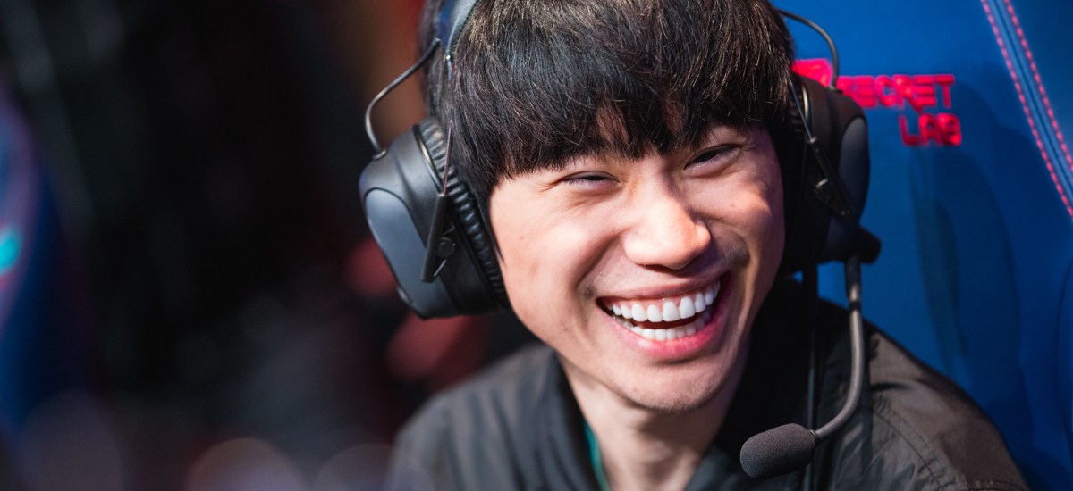LoL: Jogando de Kassadin, Doinb realiza seu 1° Pentakill na LPL