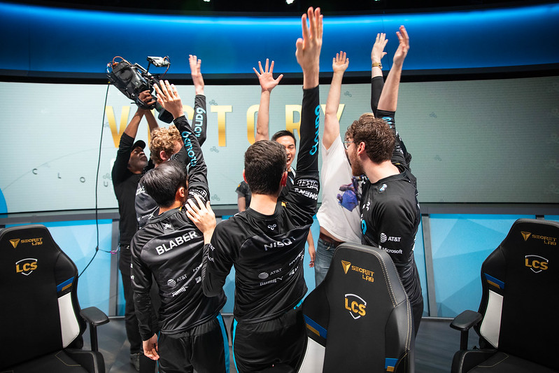 LoL: Cloud9 e Evil Geniuses avançam para a próxima fase dos playoffs da LCS 2020