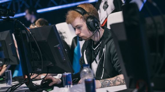 Pengu sobre Rainbow Six: “O jogo está infestado de trapaceiros”