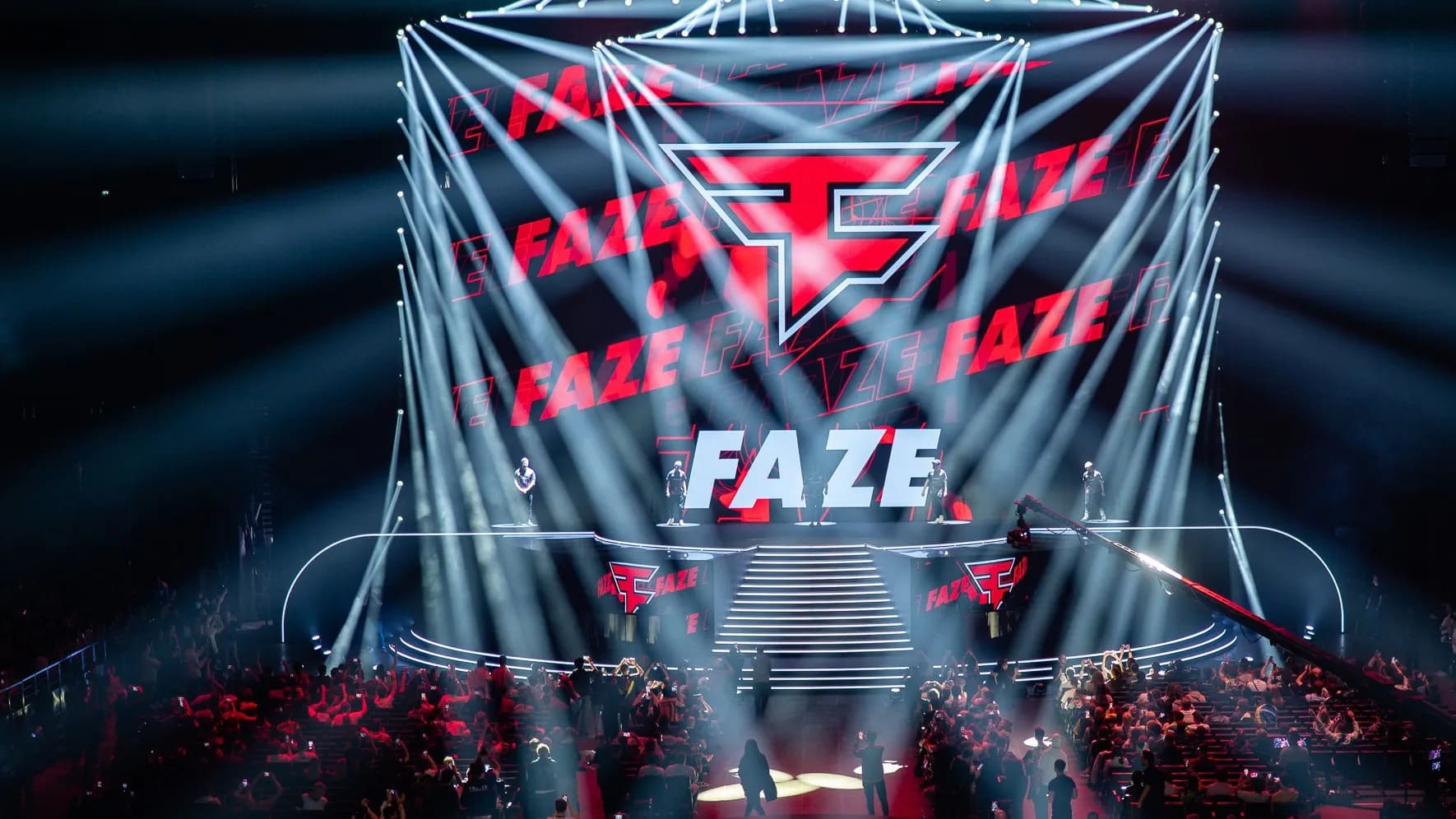 Empresa dona da Complexity anuncia aquisição da FaZe