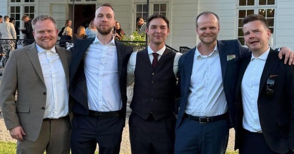 CS2: Elenco histórico da Astralis se reúne em casamento de device